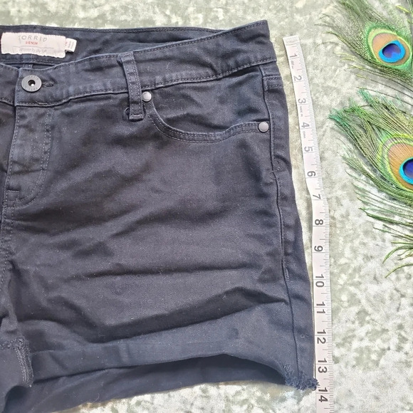 Torrid Denim Black Cuffed Shorts - Picture 5 of 7